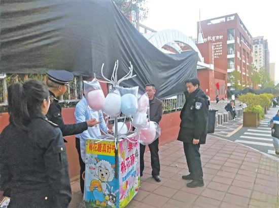 曲靖经开区开展校园周边涉校涉生食品安全排查整治